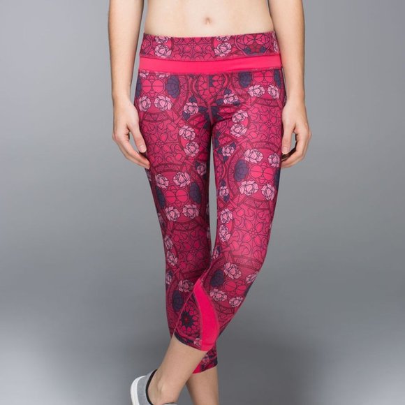 NEW Lululemon Run: Inspire Crop II *All Full-On Luxtreme size 8 - Picture 2 of 10